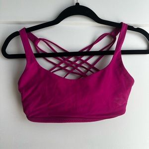 Lululemon sports bra size 4